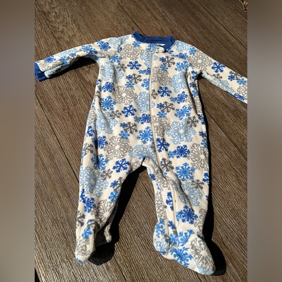 Other - Holdiay Time Polyester Snowflake Baby 6-9 Months Zipper Front Footed Pajamas